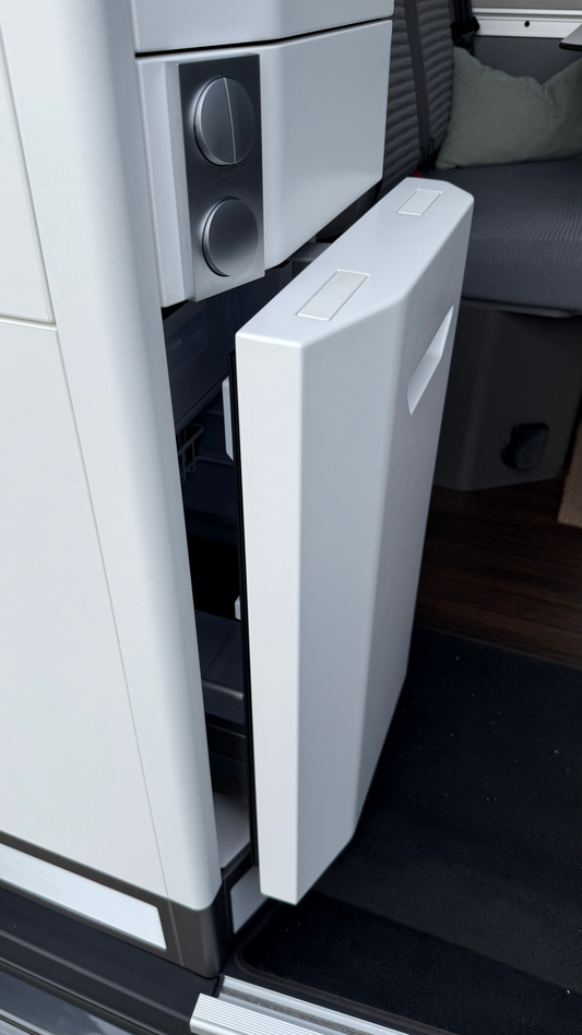 Kühlschrank-Abstandshalter für VW Grand California mit Verriegelung