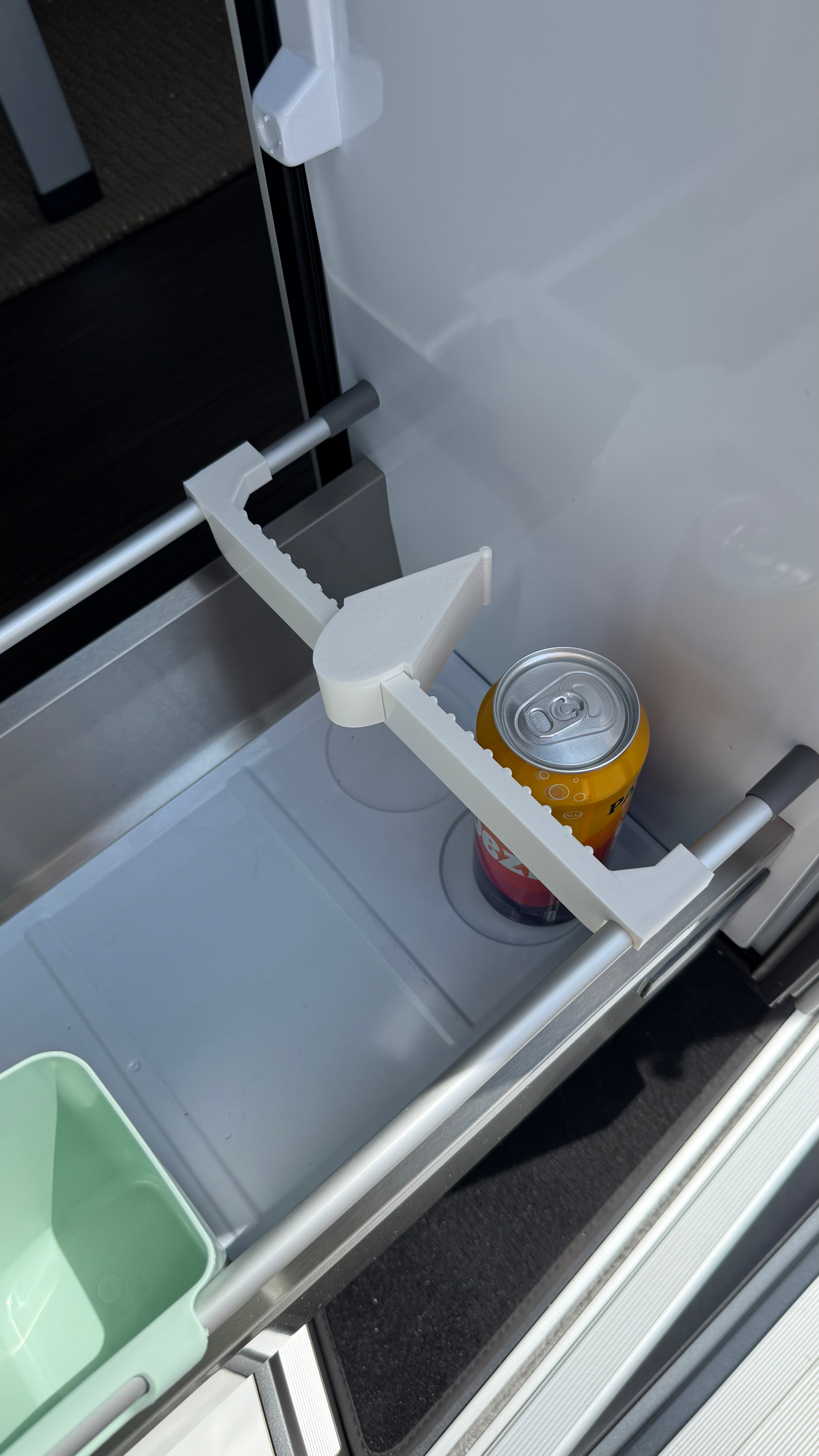 Flaschenhalter für VW Grand California Kühlschrank – verstellbar